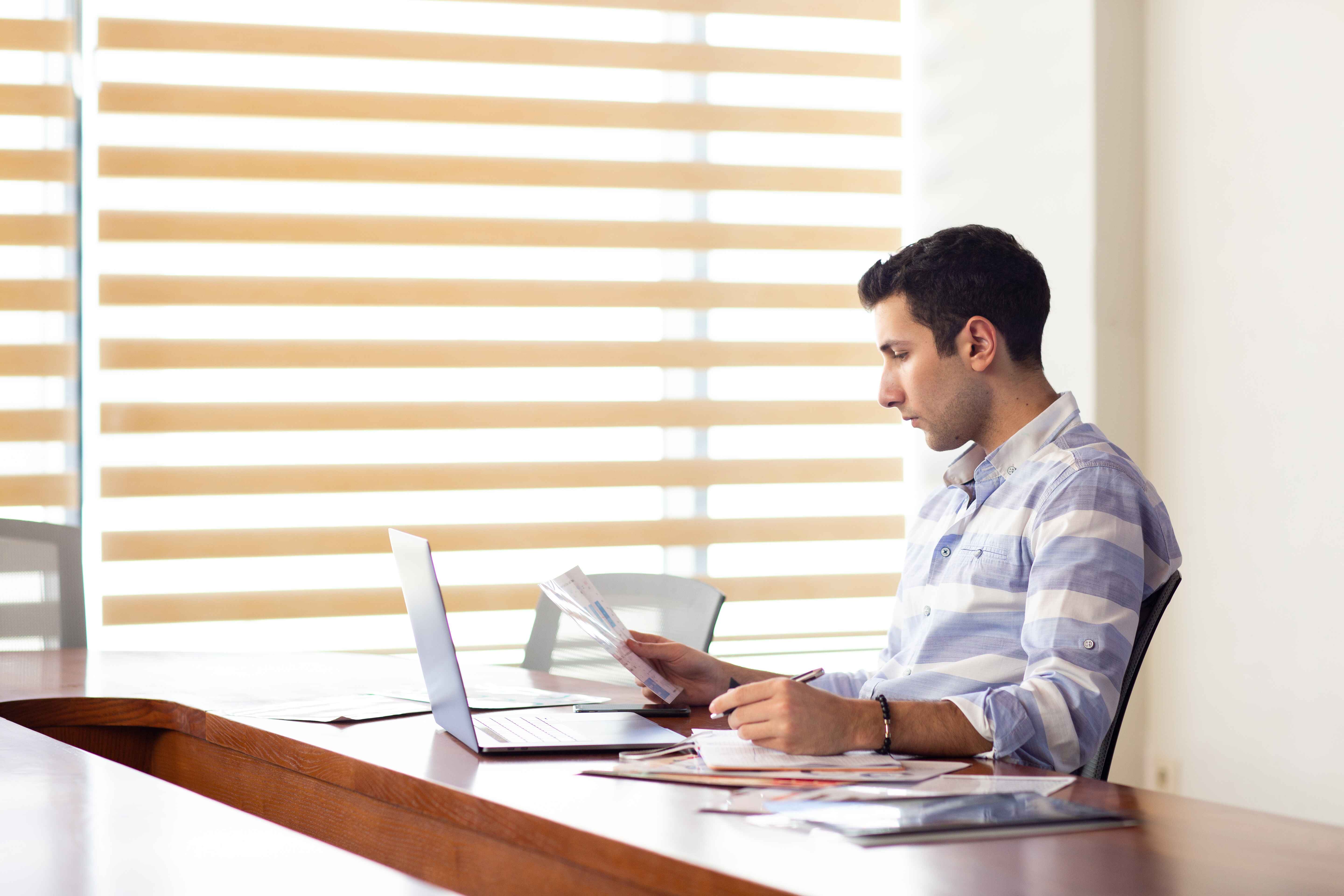 Gulf Job CV Guide 2026: ATS Friendly Resume & LinkedIn Optimization for GCC Jobs